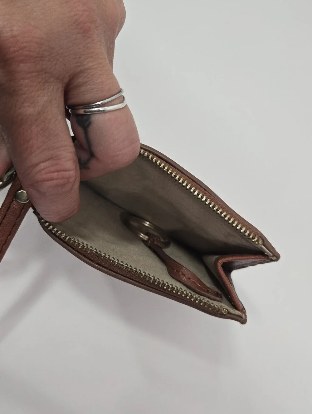Small wristlet